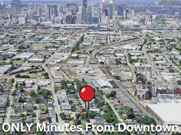 4104 Walker St, Houston, TX 77023