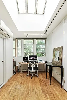 Rented by Sotheby's International Realty | media 4