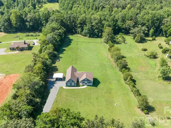3154 43rd Ave NE, Hickory, NC 28601