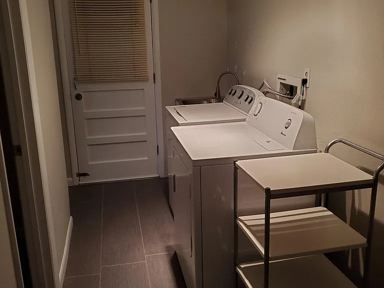 924 Ellston St — Photo 15