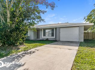 899 Tappen Ct NE, Palm Bay, FL 32905