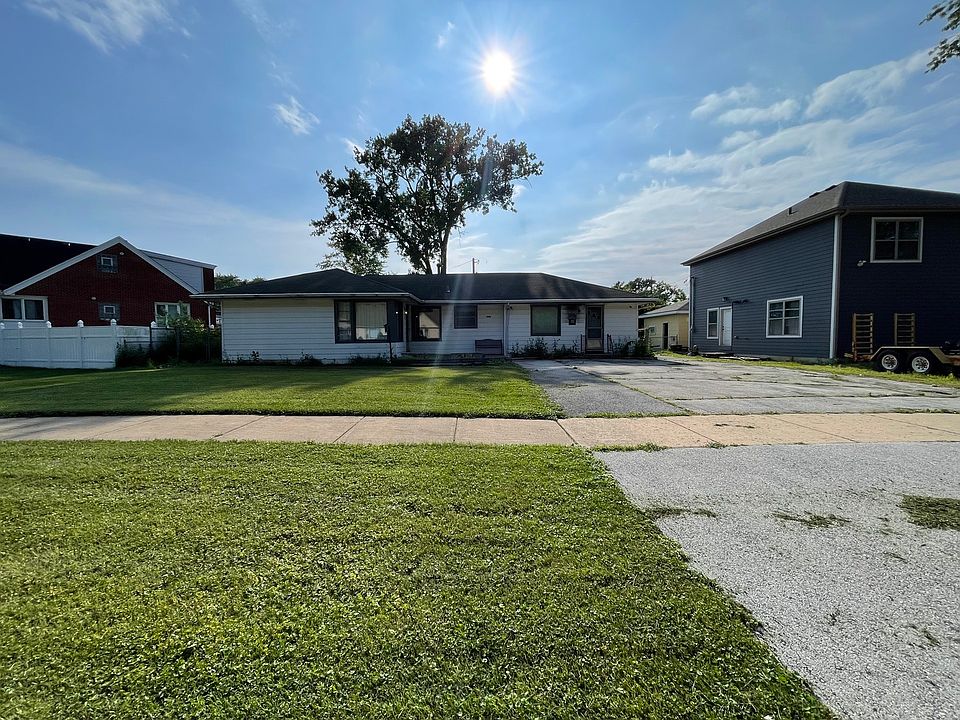 1st image of 8212 Mulligan Ave