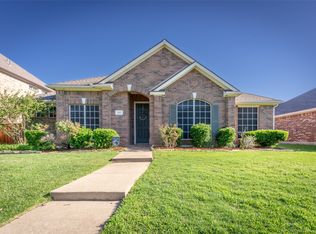 317 Rain Tree Dr, Sunnyvale, TX 75182