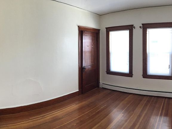 5th image of 14 Saint George Ave #2