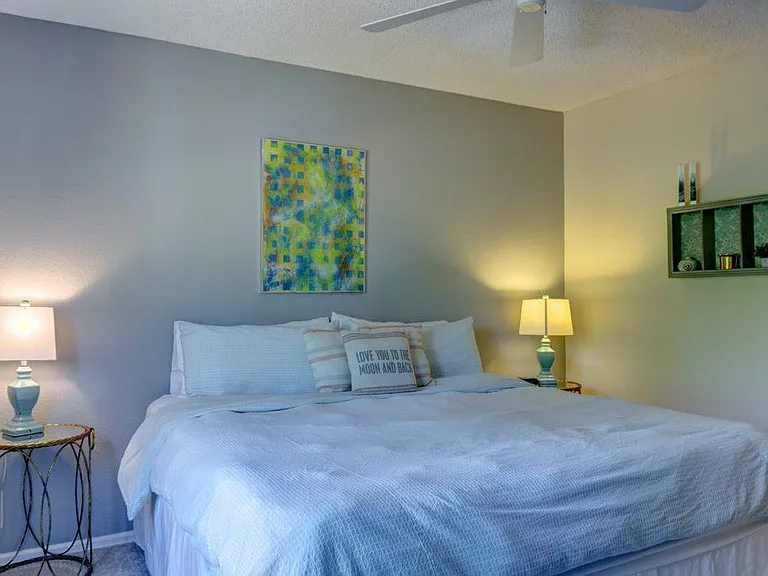 922 Hercules Cir — Photo 3