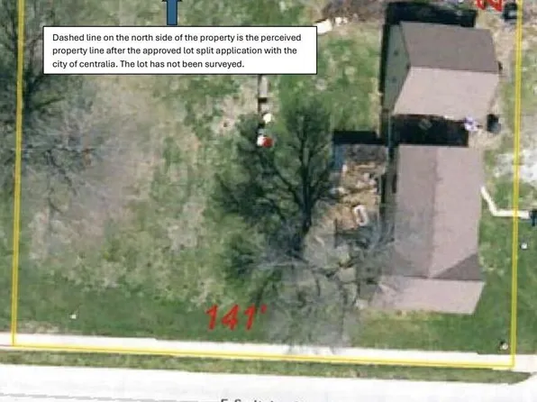 E Switzler St, Centralia, MO 65240