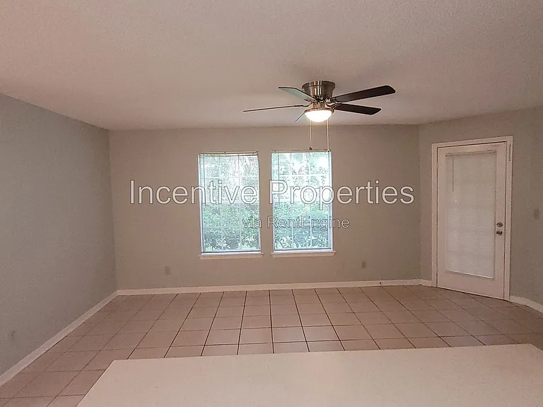 5956 Westgate Dr #102 — Photo 23