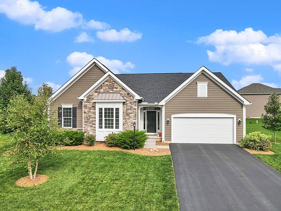 2nd image of 11517 Glencrest Dr NW