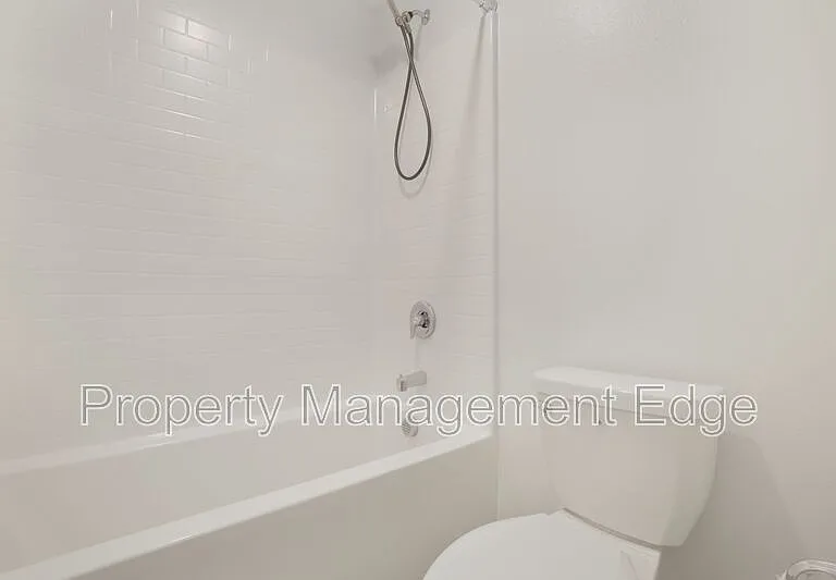 36644 Desert Tortoise Rd — Photo 13