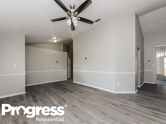 3rd image of 105 Honeywood Ct