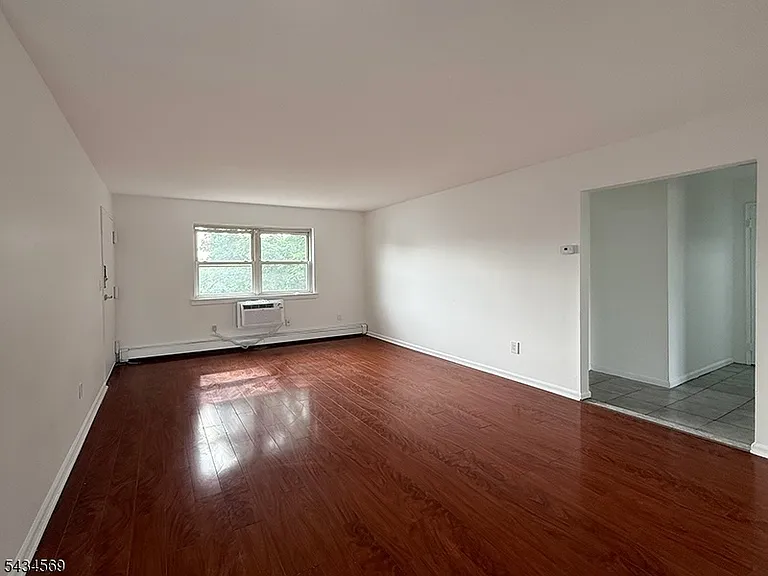 19 Van Rensselear St #8 — Photo 5