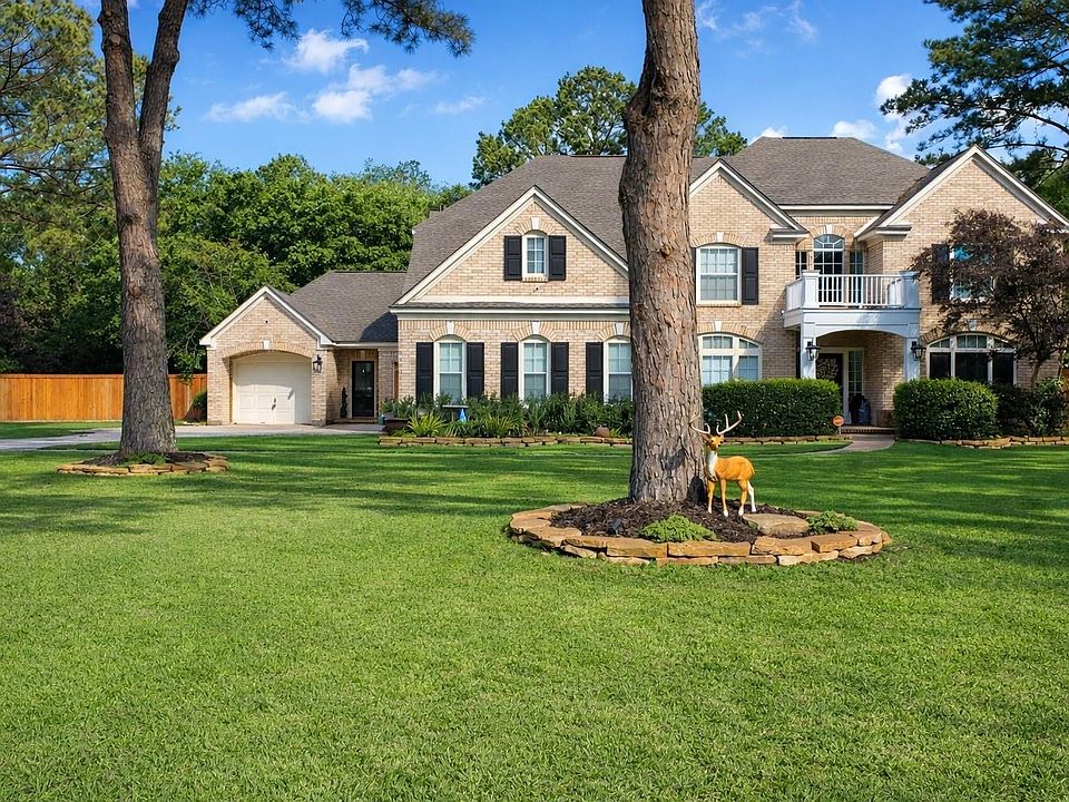 1st image of 16019 Roseview Ln