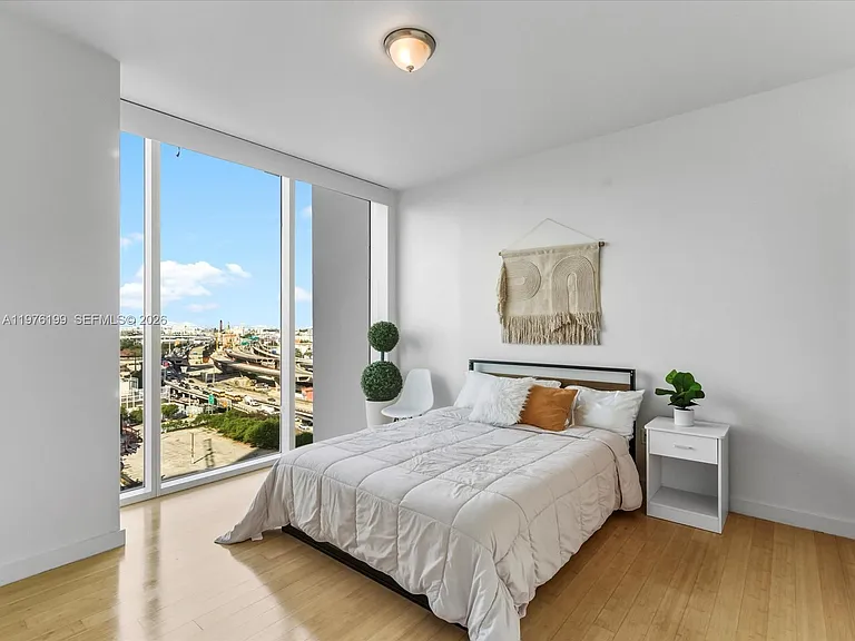 1040 Biscayne Blvd #1107 — Photo 30