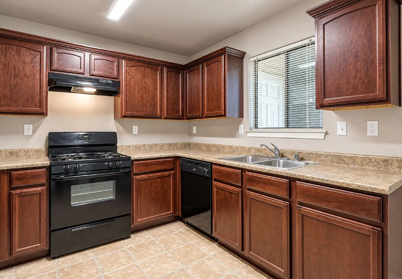2 bed, 2.0 bath, 1064 sqft, $1,250 — Photo 2