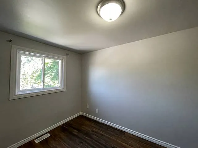 113 Cornerbrook Cres #1 — Photo 15
