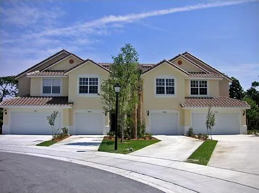 1176 Pinewood Lake Ct #1176 — Photo 3