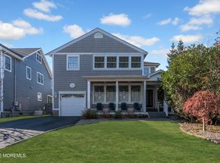 84 Washington St, Rumson, NJ 07760