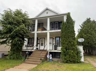 906 Elizabeth Ave, Marinette, WI 54143