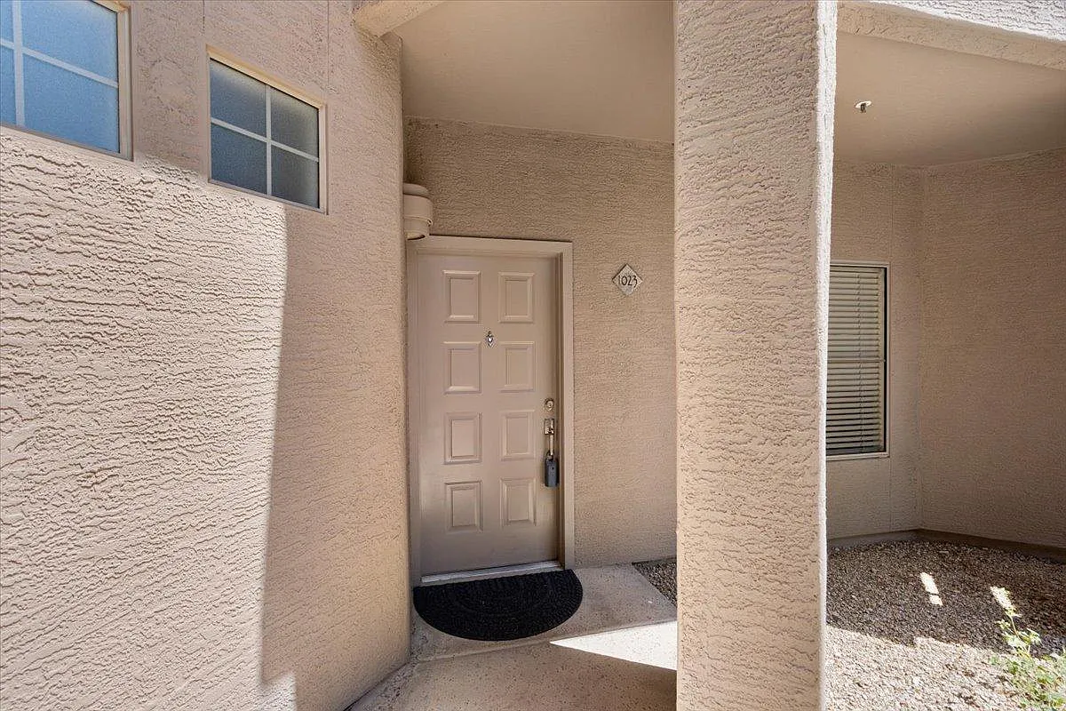 2 bed, 1154 sqft, $1,800 — Photo 3