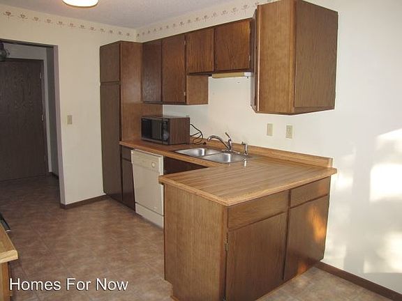 4th image of 10748 Toledo Ct