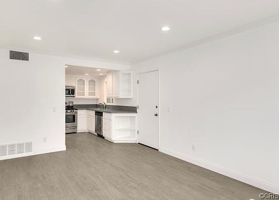 3rd image of 1340 Hillcrest Dr #8