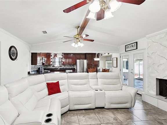 5th image of 2152 Pebble Beach Dr