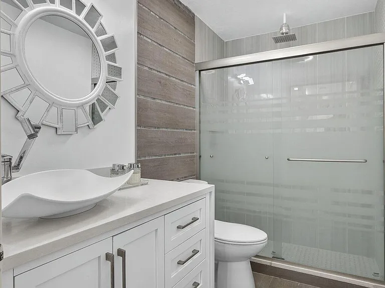716 Lake Wellington Dr — Photo 26