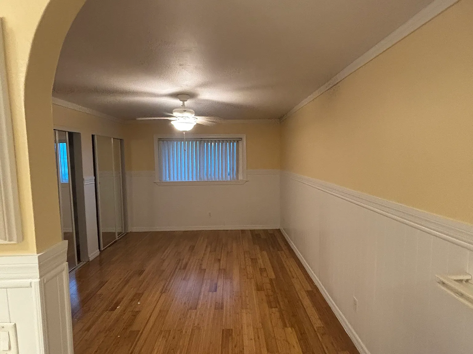 2 bed, 1011 sqft, $2,100 — Photo 3