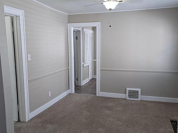 4th image of 22624 Maxine St