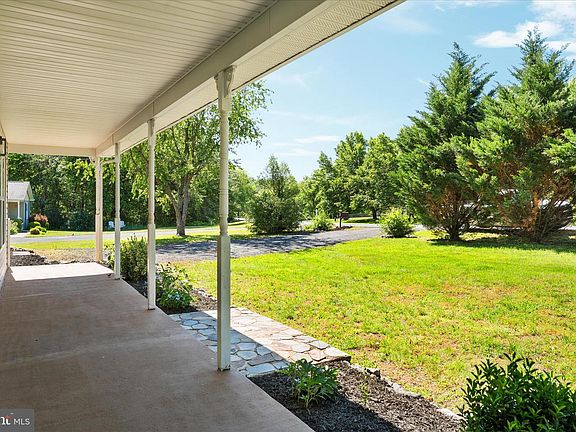 2nd image of 118 McGill Dr