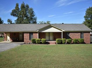 40 Mona Lisa Dr, Jackson, TN 38301