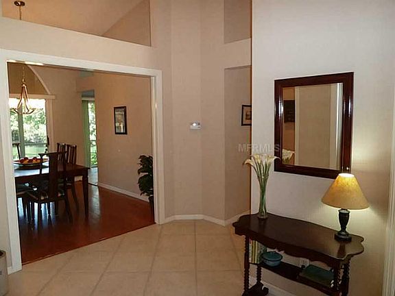 4th image of 2941 Regal Oaks Blvd