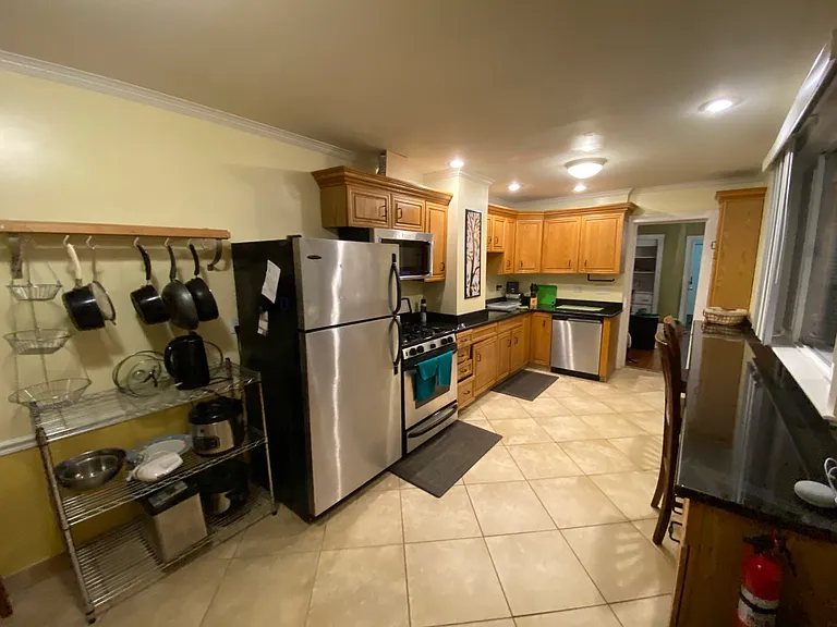 15 Parker St #2 — Photo 3