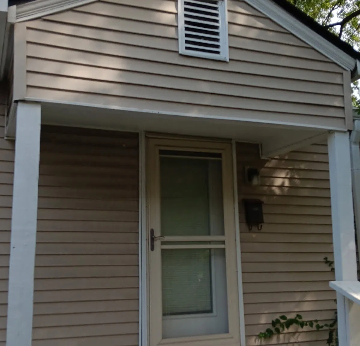 1 bed, 1100 sqft, $799 — Photo 3