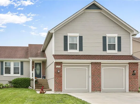 175 W Colleen Dr, Gardner, KS 66030