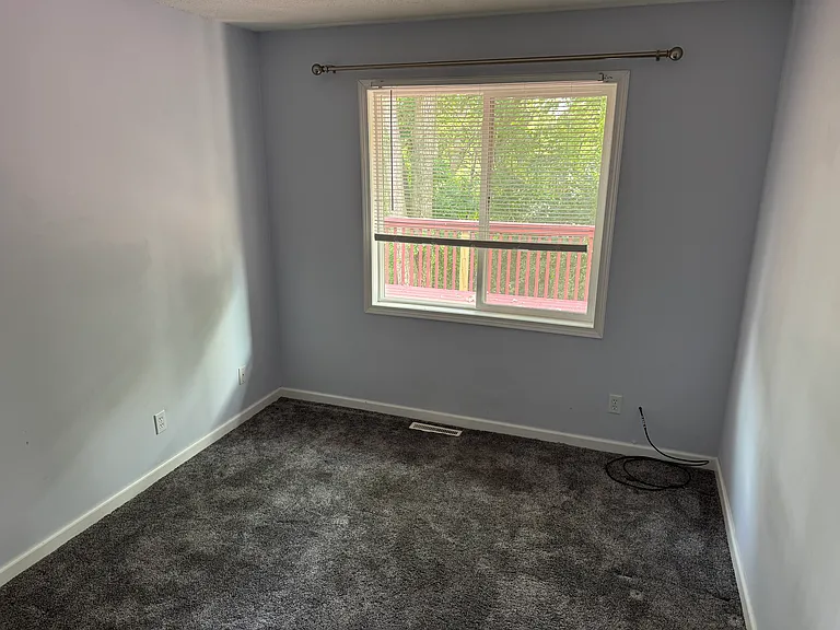10237 Tarn Cir #10237 — Photo 13