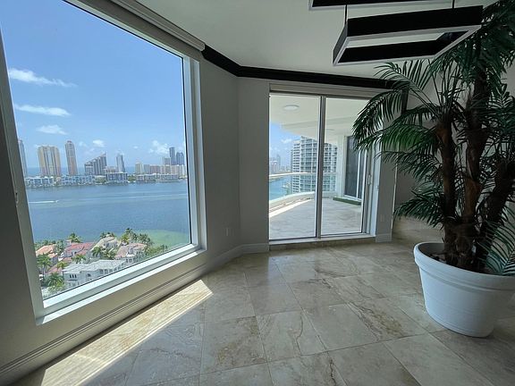 3rd image of 6000 Island Blvd #S2304