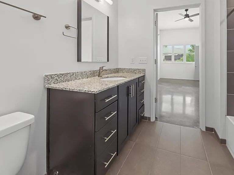 2100 Acklen Flats — Photo 14