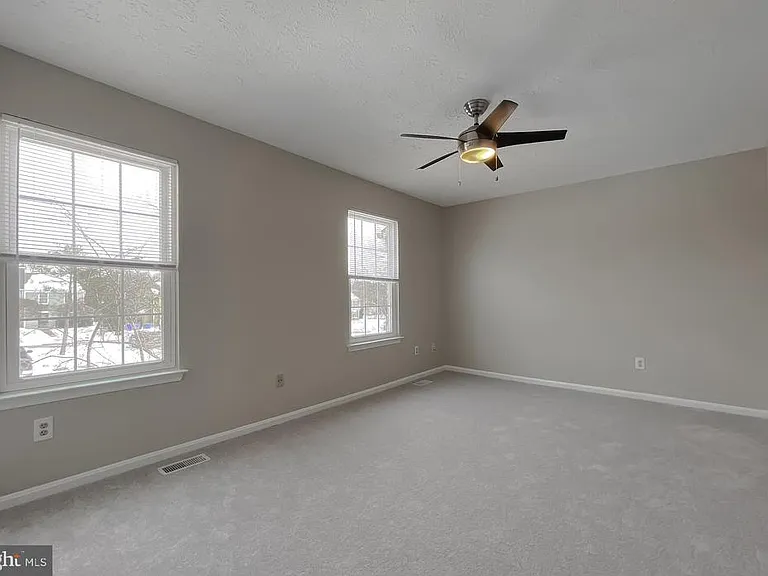 4232 Drake Ct — Photo 18