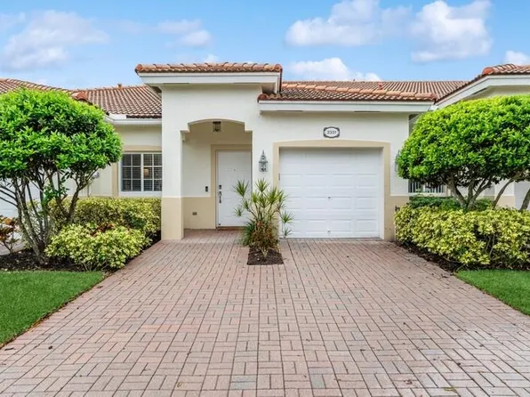 2331 Windjammer Way, West Palm Beach, FL 33411