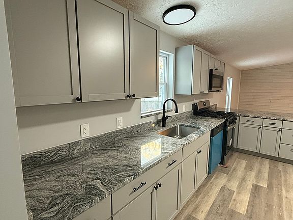 4th image of 28 Circle Drive