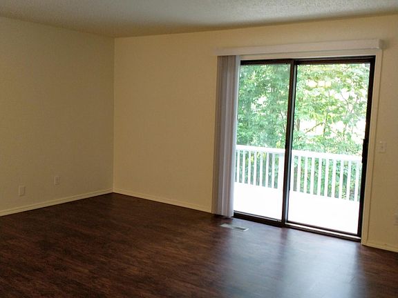 4th image of 1 Everette Ln #1