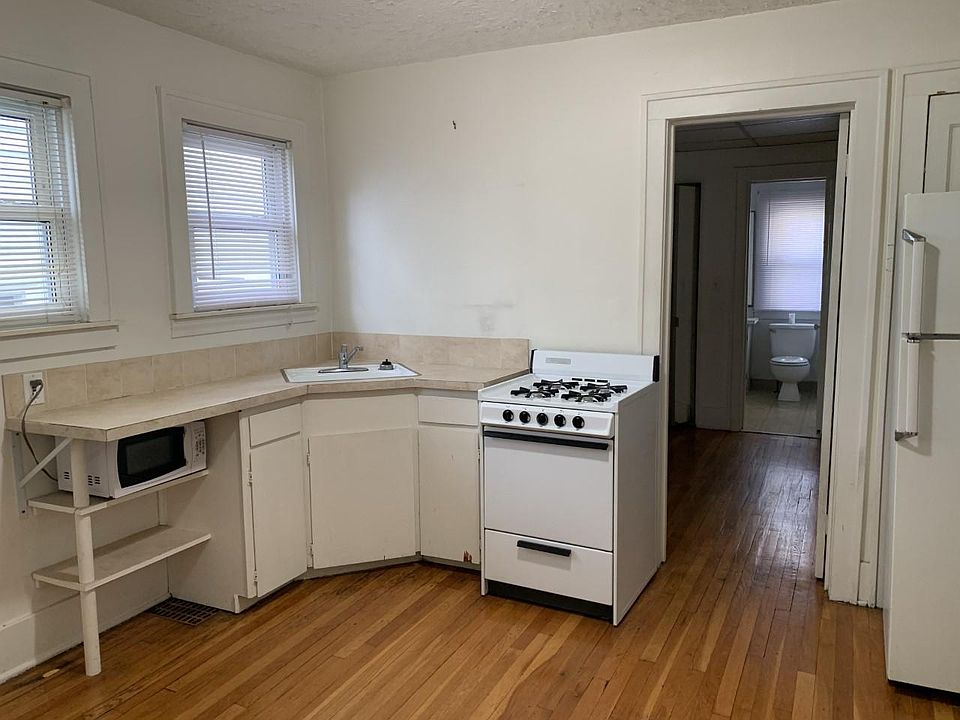 2nd image of 218 Virginia Ave