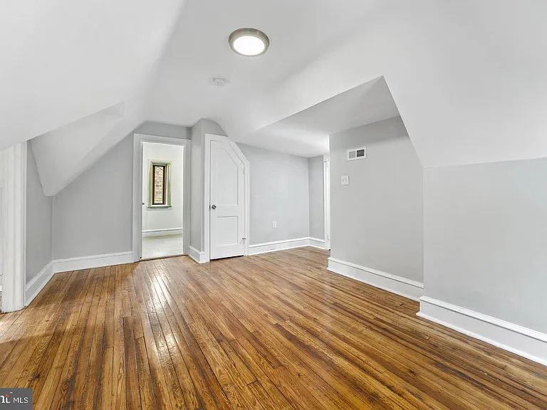 541 E Church Rd — Photo 29