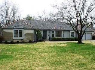 2405 W 104th Trl, Leawood, KS 66206