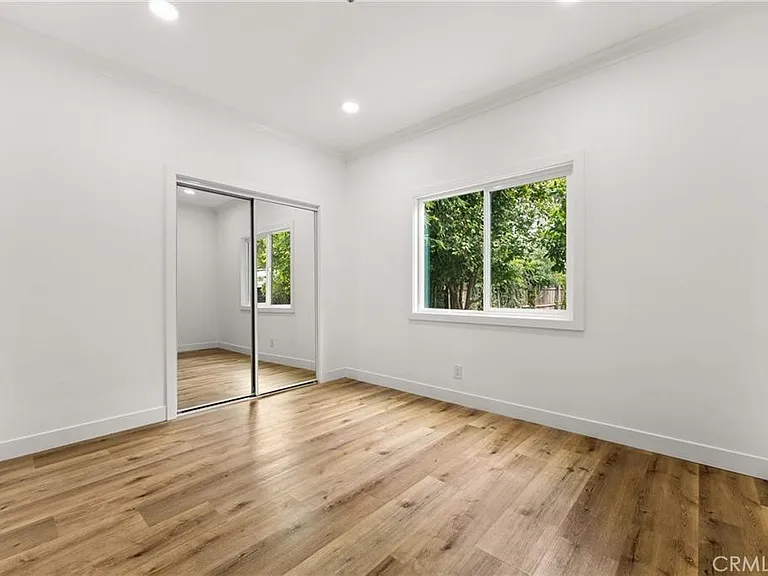 2216 Veteran Ave — Photo 16
