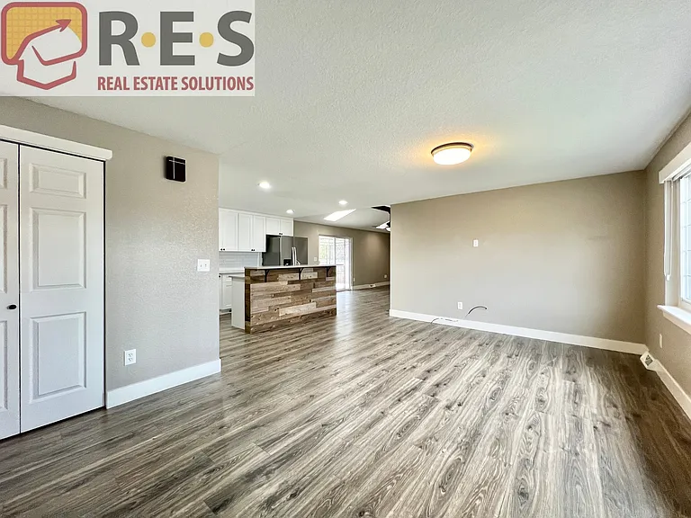 3178 S Dayton Ct — Photo 9