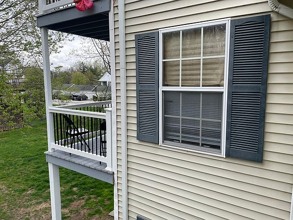 3rd image of 1704 Stoney Run Cir