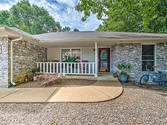 2nd image of 3 Campbell Ln