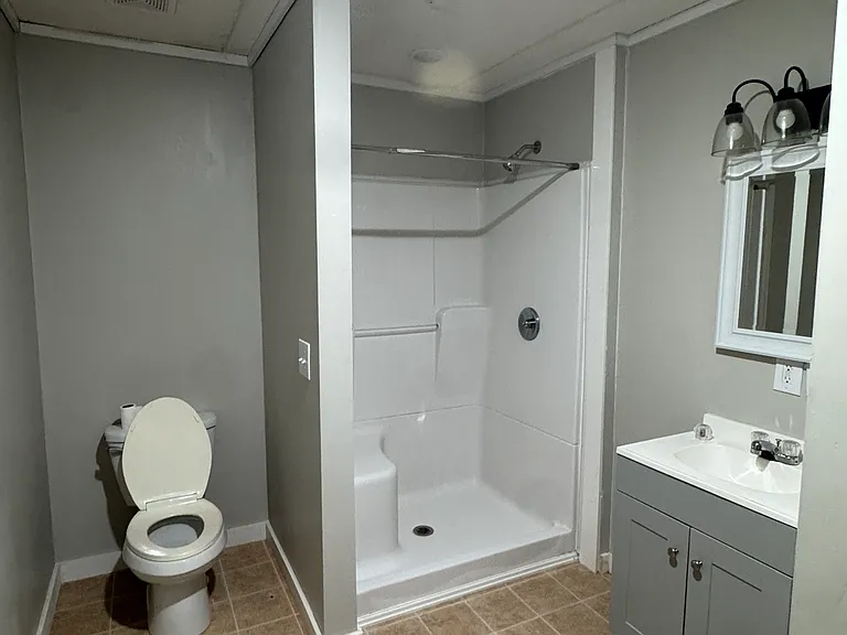 213 E Wright Ave — Photo 10